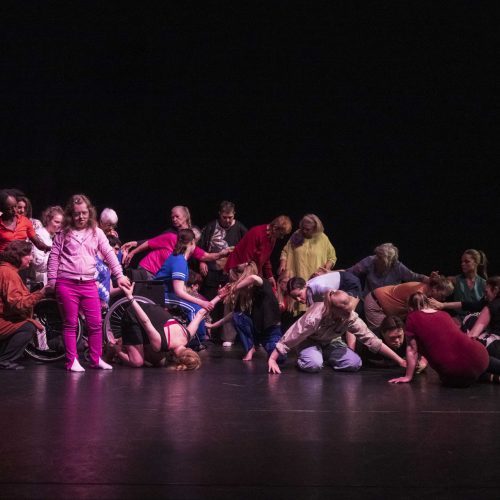 My-body-my-home-71bodies-foto-Thor-Brødreskift-Festspillene-Bergen-festival-Norge-Norway2020_zmsxgp