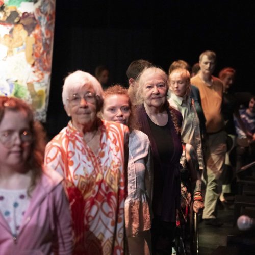 My-body-my-home-71bodies-foto-Thor-Brødreskift-Festspillene-Bergen-festival-Norge-Norway7878_wxlt1f